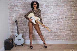 Original 5760 px/ 3840 px