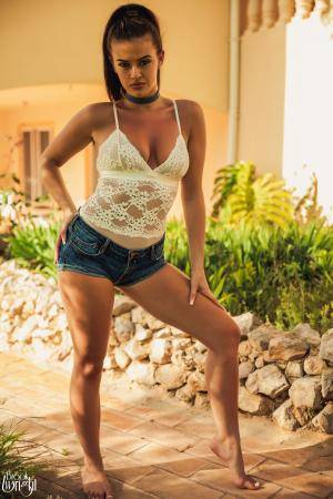 Original 3000 px/ 4500 px