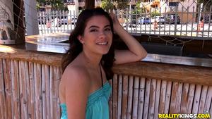 Original 1800 px/ 1013 px