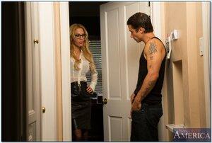 Original 850 px/ 571 px