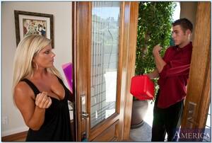 Original 850 px/ 571 px