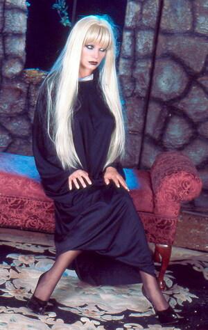 Original 517 px/ 816 px