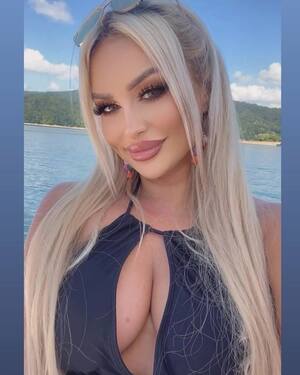 Original 890 px/ 1112 px