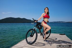 Original 2999 px/ 2000 px