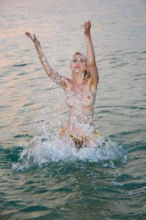 Original 2304 px/ 3456 px