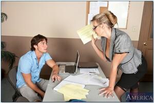 Original 850 px/ 571 px