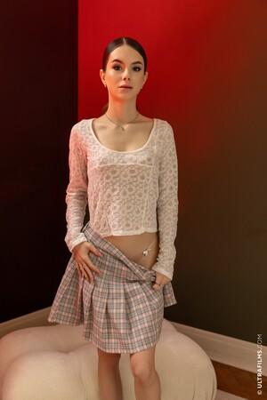 Original 4671 px/ 7006 px