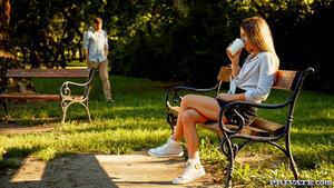 Original 1600 px/ 900 px