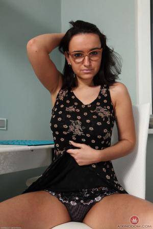 Original 854 px/ 1280 px