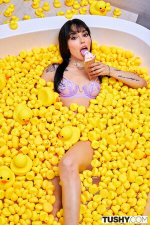 Original 2000 px/ 2999 px