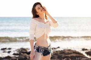 Original 2048 px/ 1366 px