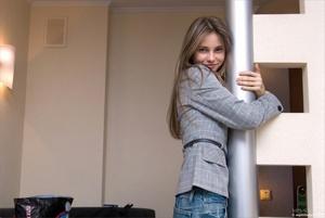 Original 3000 px/ 2009 px