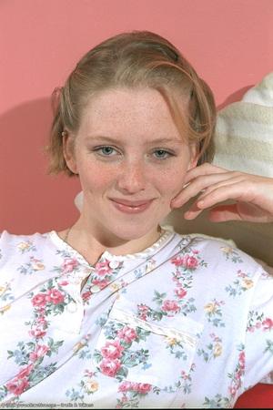 Original 682 px/ 1024 px