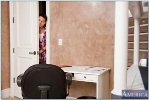 Original 850 px/ 571 px