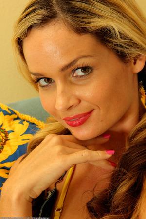 Original 1066 px/ 1600 px