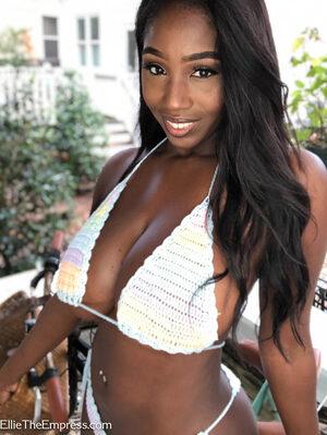 Original 1539 px/ 2048 px