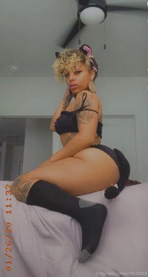 Original 696 px/ 1306 px