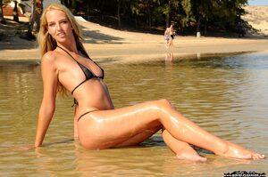 Original 3000 px/ 1993 px