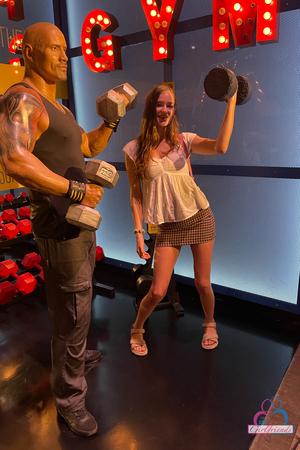 Original 2000 px/ 3000 px