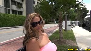 Original 3840 px/ 2160 px