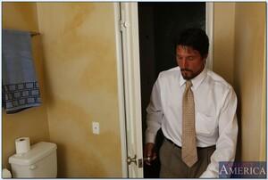 Original 850 px/ 571 px