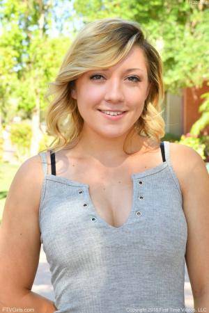 Original 852 px/ 1280 px