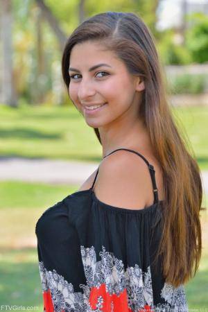 Original 852 px/ 1280 px