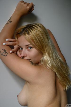 Original 1277 px/ 1920 px