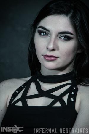 Original 795 px/ 1200 px