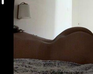 Original 917 px/ 726 px