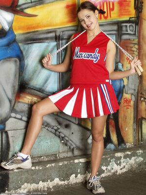 Original 768 px/ 1024 px