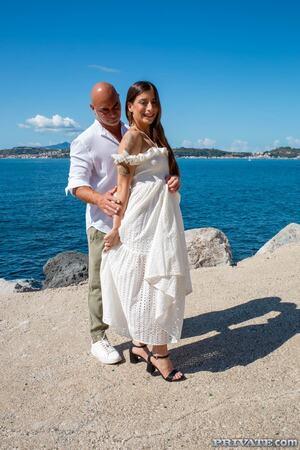 Original 1067 px/ 1600 px