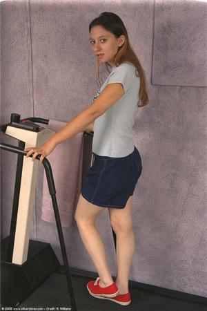 Original 682 px/ 1024 px