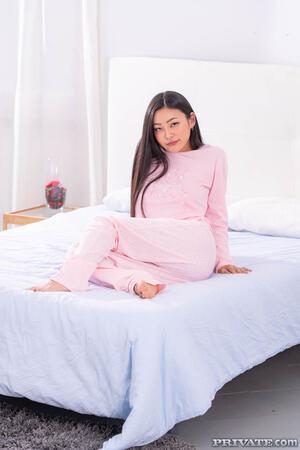 Original 1067 px/ 1600 px