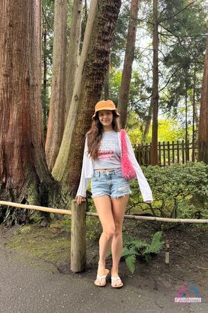 Original 2000 px/ 3000 px