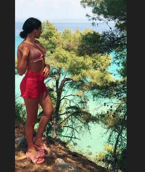 Original 640 px/ 757 px