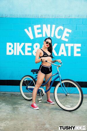 Original 2000 px/ 3000 px