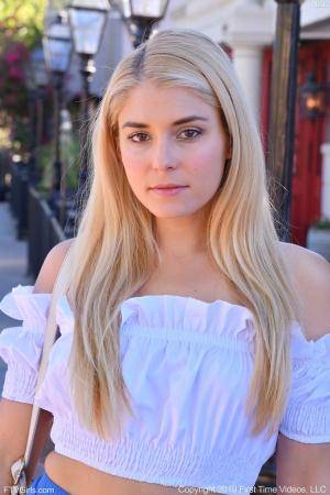 Original 852 px/ 1280 px