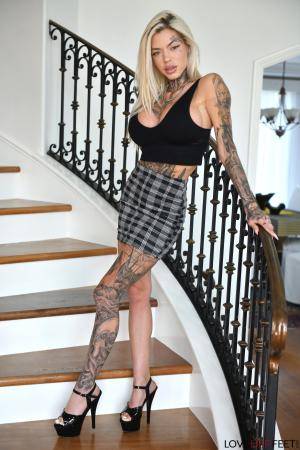 Original 3200 px/ 4800 px