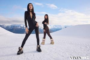 Original 2999 px/ 2000 px