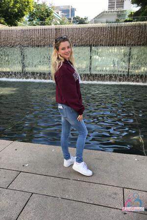 Original 2000 px/ 3000 px