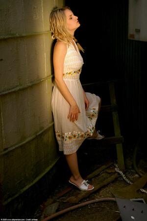 Original 1021 px/ 1536 px