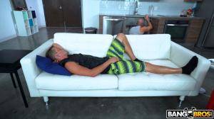 Original 1267 px/ 713 px