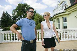 Original 900 px/ 600 px