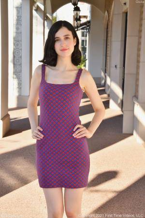 Original 852 px/ 1280 px