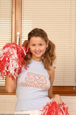 Original 680 px/ 1024 px