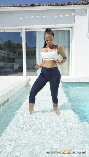 BigWetButts Canela Skin - Torn Tights Anal Shower - 3262x1838 - 100x - ( November 7, 2020 )_73226112