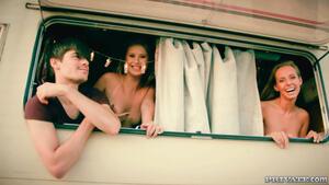 Original 1600 px/ 900 px