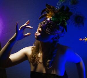 Original 1051 px/ 950 px