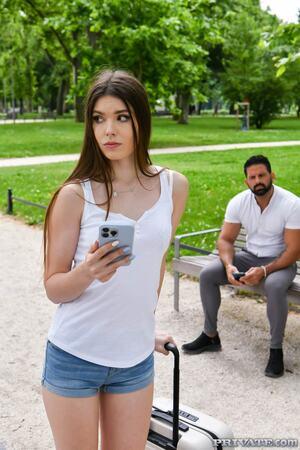 Original 1067 px/ 1600 px